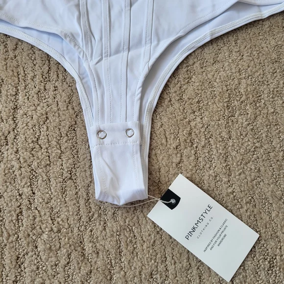 Women’s Long Sleeve White Square Neck Bodysuit – Size XL – NWT – PinkmStyle - Picture 6 of 11